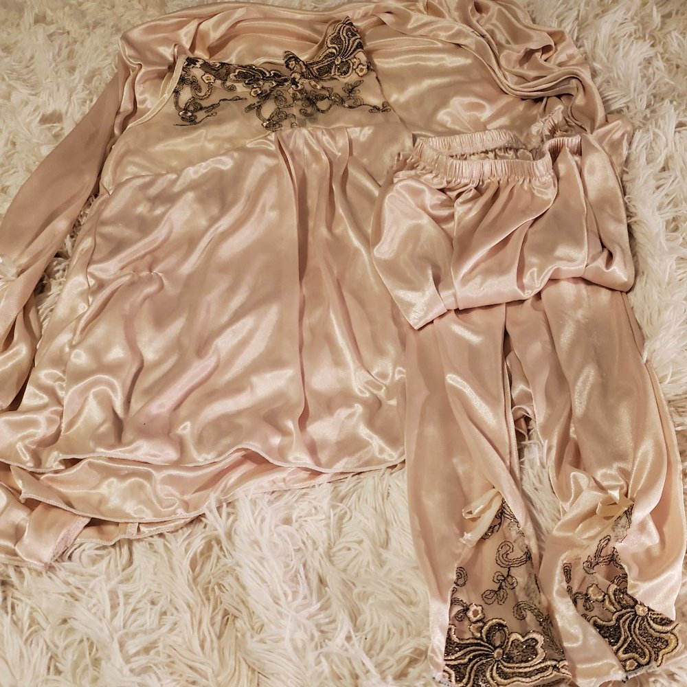 Light pink silk sleeveless tops, pants and robe with a small amount of embroider